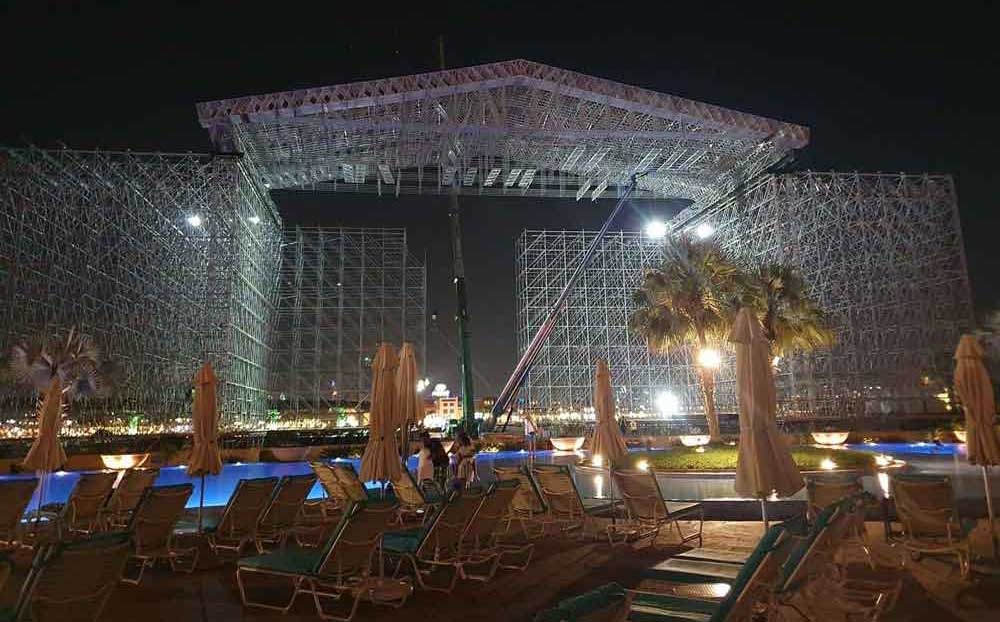 The KISS stage under construction at Atlantis