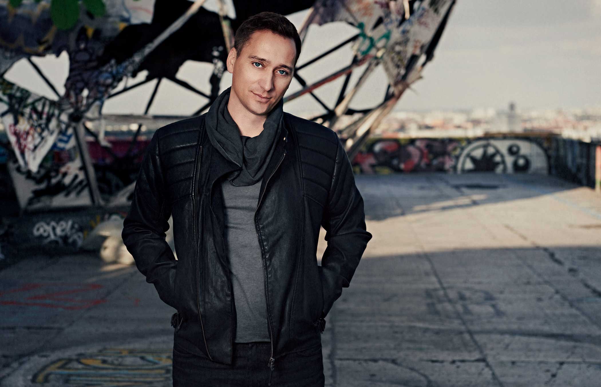 Поли ван. Paul van Dyk. Paul van Dyk фото. Пол Ван Дайк фотосессия. Жена пол Ван дайка.